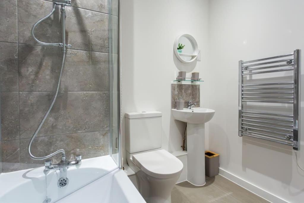 Polly'S Place Apartment Taunton & Free Off Road Parking & Wifi Esterno foto