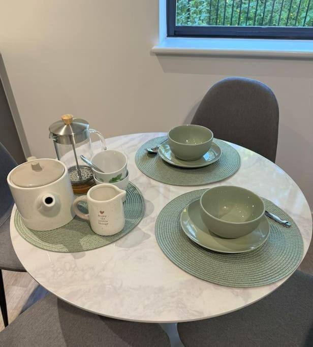Polly'S Place Apartment Taunton & Free Off Road Parking & Wifi Esterno foto